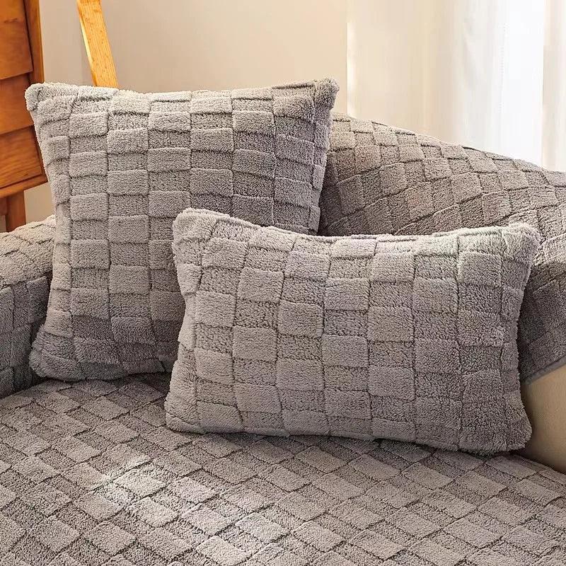 Capas de Veludo Luxuosas e Antiderrapantes. Conforto e Elegância para sua Sala de Estar!