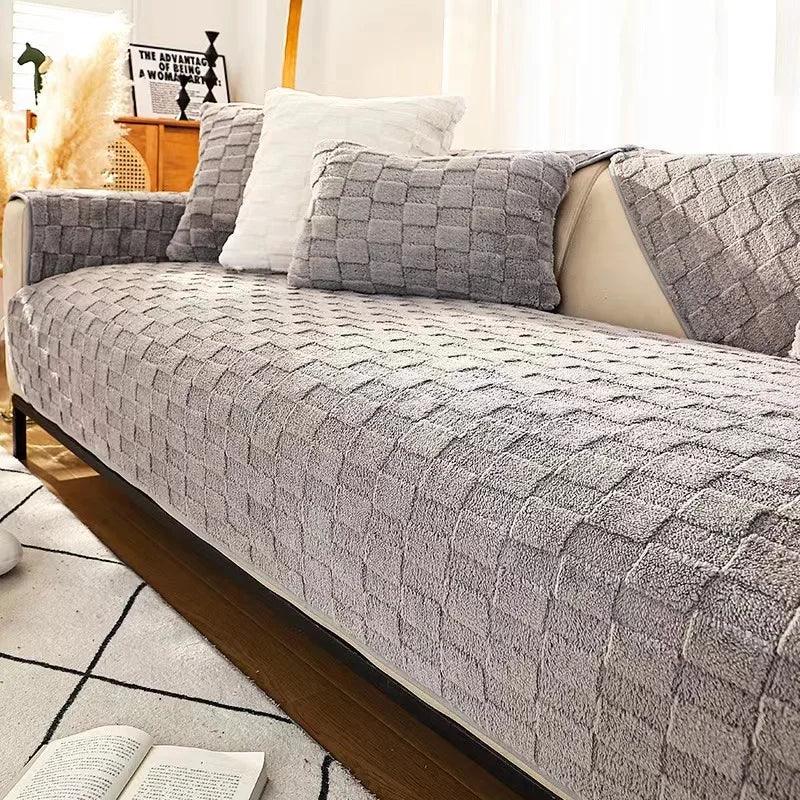 Capas de Veludo Luxuosas e Antiderrapantes. Conforto e Elegância para sua Sala de Estar!