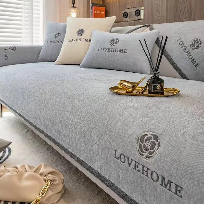 Capa de Sofá Luxuosa em Chenille Bordado, Moderna, Antiderrapante e Versátil.