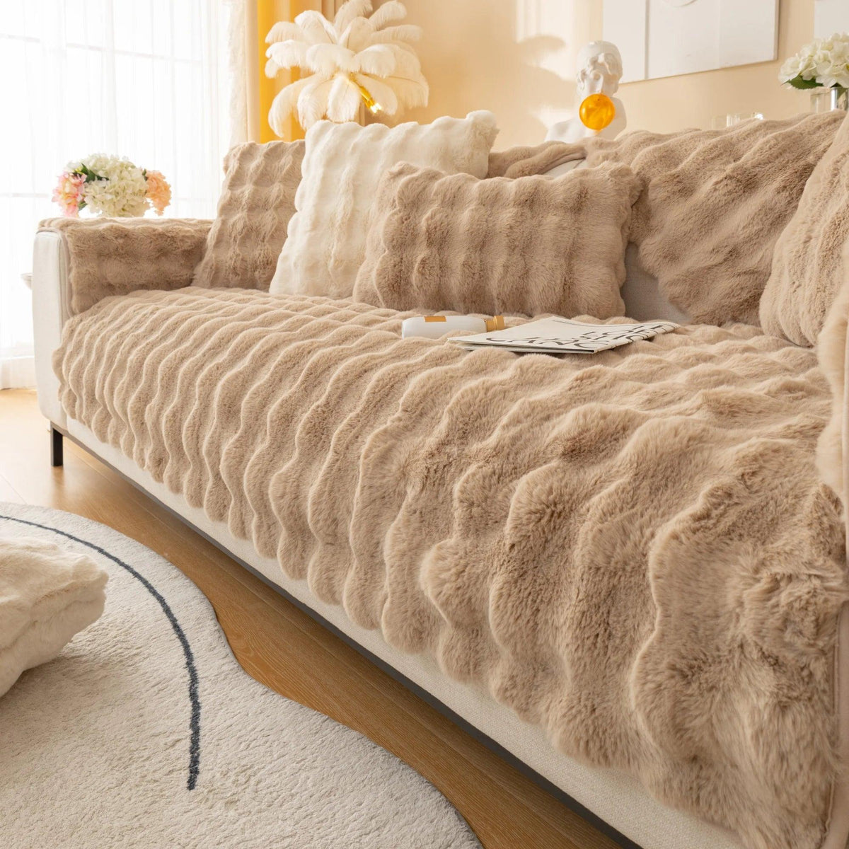 Pele de Coelho LuxeCover:  O Toque de Pelúcia Que Seu Sofá Precisava!